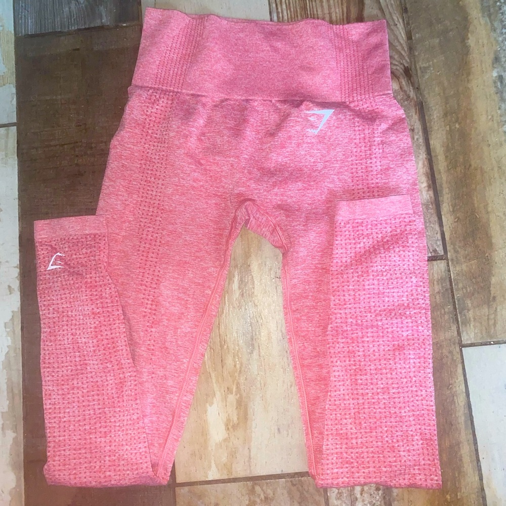 Electric pink Gym shark leggings